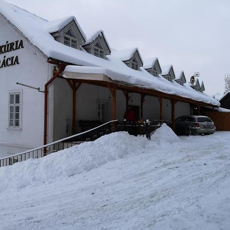 Penzion Kuria Dolny Kubin Exteriör bild